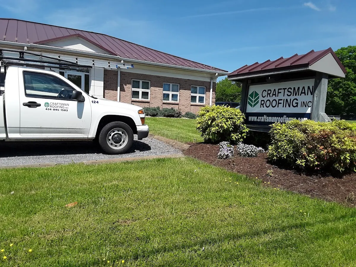 Quality Ice Dam Removal by experienced craftsmen in Bearwallow